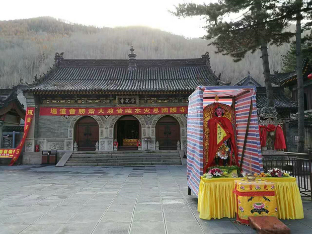  五臺山磚石木雕刻精華--普化寺